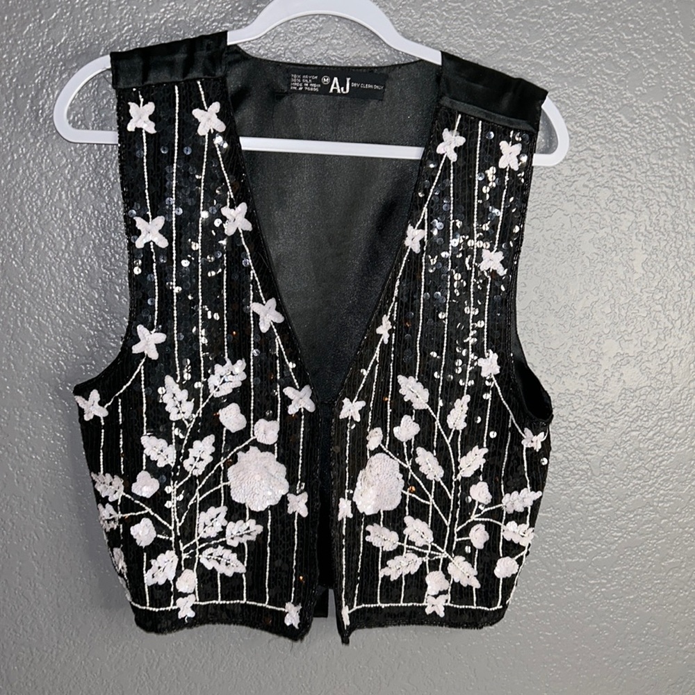 Black Sequin vest. M